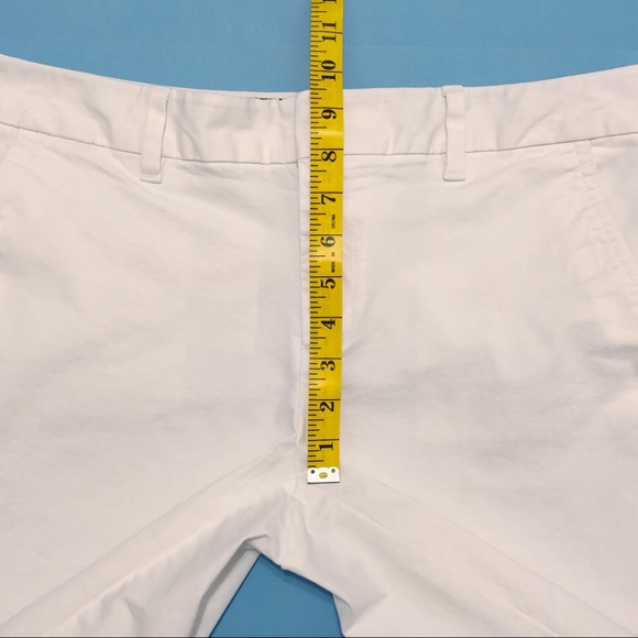 TOMMY HILFIGER | White Bermuda Shorts | Size 8 - Picture 15 of 16